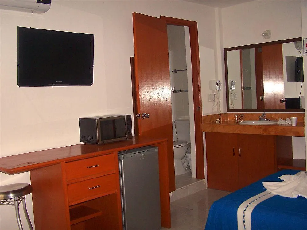 Hotel Xbulu-Ha Isla Mujeres 2*,